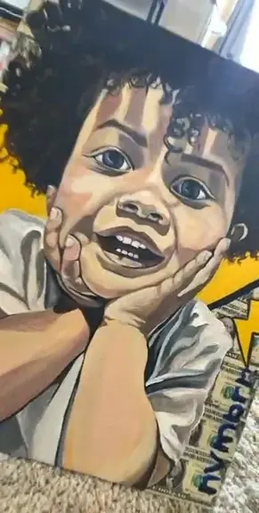 Child portrait, hands at the cheeks