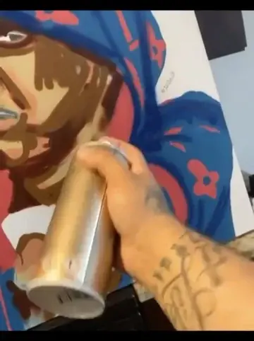 Sealing a finished canvas with spray